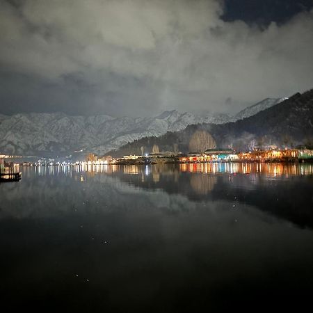 The Badyari Palace Houseboats Srinagar  Bagian luar foto