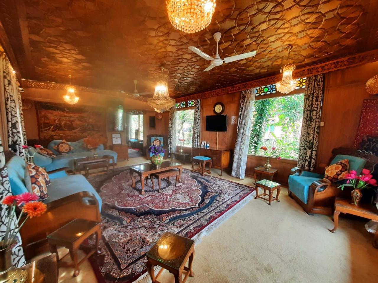 The Badyari Palace Houseboats Srinagar  Bagian luar foto