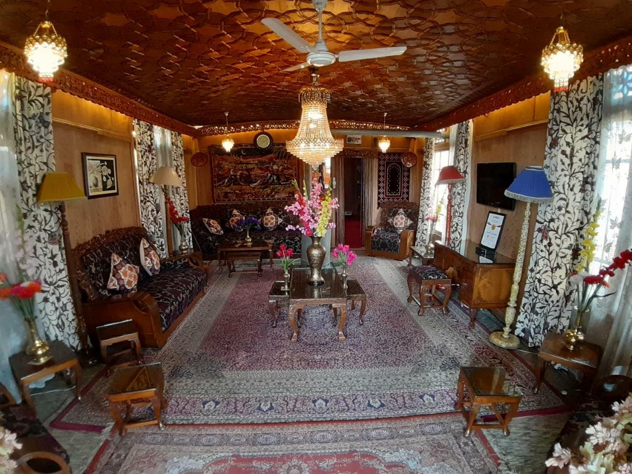 The Badyari Palace Houseboats Srinagar  Bagian luar foto
