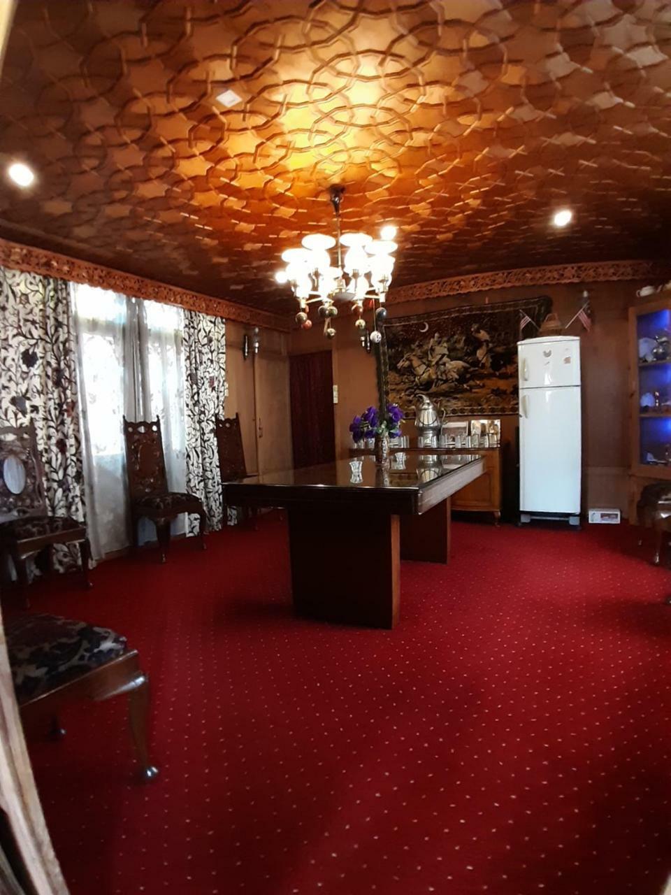 The Badyari Palace Houseboats Srinagar  Bagian luar foto