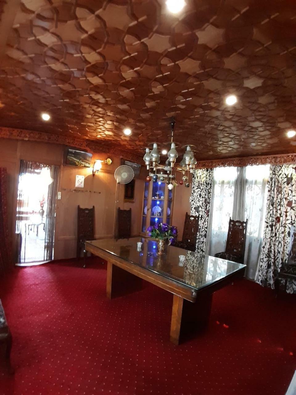 The Badyari Palace Houseboats Srinagar  Bagian luar foto
